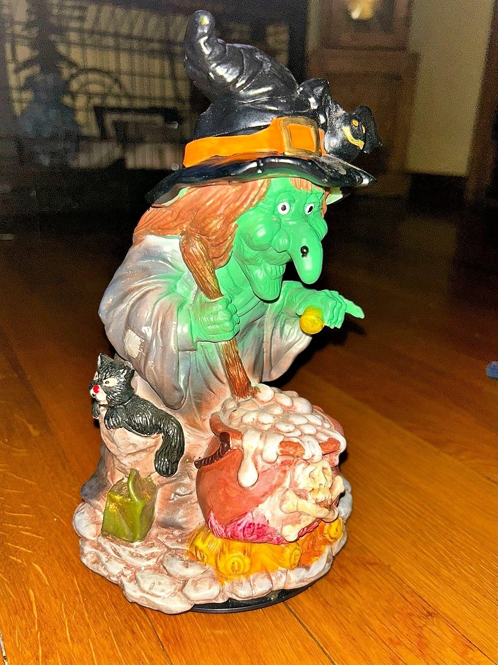Vintage 1980s Silvestri Halloween 9" Cackling Green Witch Cauldron Figure